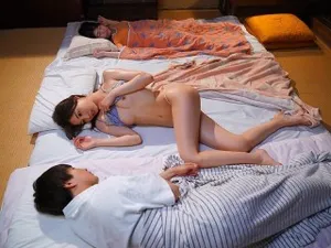 Vì tiền, chồng bỏ vợ cho người khác đụ